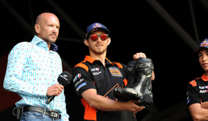 Remy Gardner auctions off his boots - DOC 2022